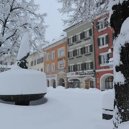 - Dina Mariner Lägenhetshotell Lienz