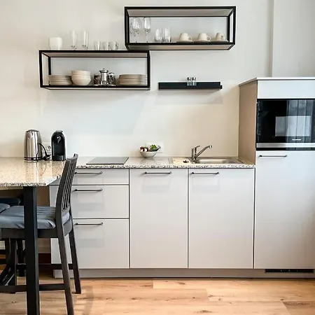 吉玛市迪娜水手公寓