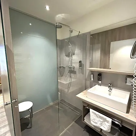 吉玛市迪娜水手公寓