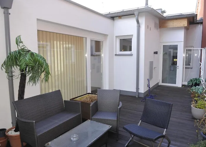 吉玛市迪娜水手公寓 公寓式酒店 利恩茨