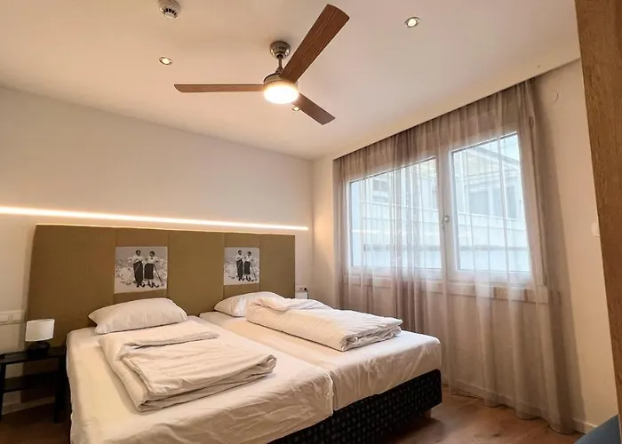 吉玛市迪娜水手公寓 4*