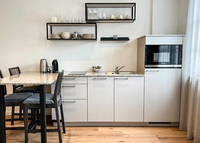 吉玛市迪娜水手公寓