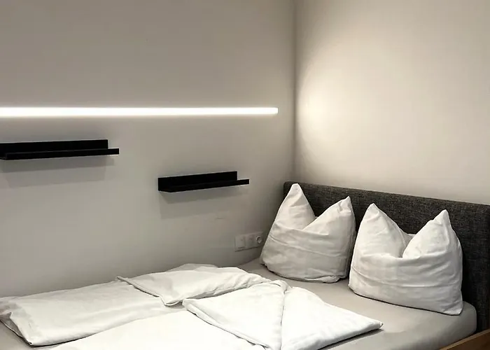 吉玛市迪娜水手公寓 4* 利恩茨