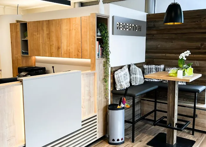 吉玛市迪娜水手公寓