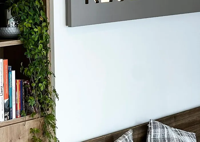 吉玛市迪娜水手公寓 4* 利恩茨