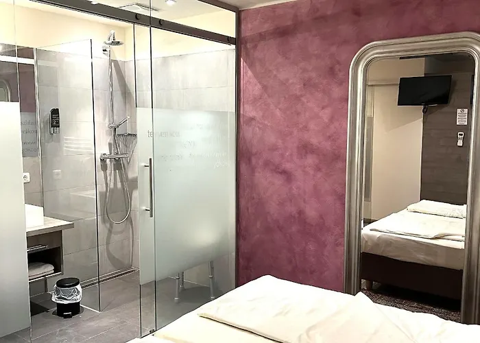 吉玛市迪娜水手公寓 4* 利恩茨