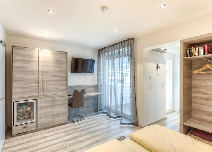 公寓式酒店 吉玛市迪娜水手公寓 4*