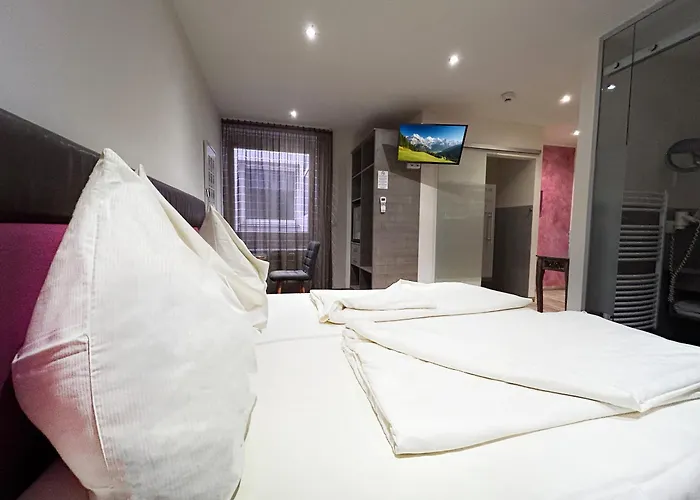 吉玛市迪娜水手公寓 4*