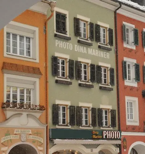 吉玛市迪娜水手公寓 4*