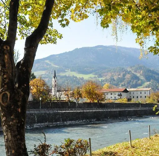 吉玛市迪娜水手公寓 4*