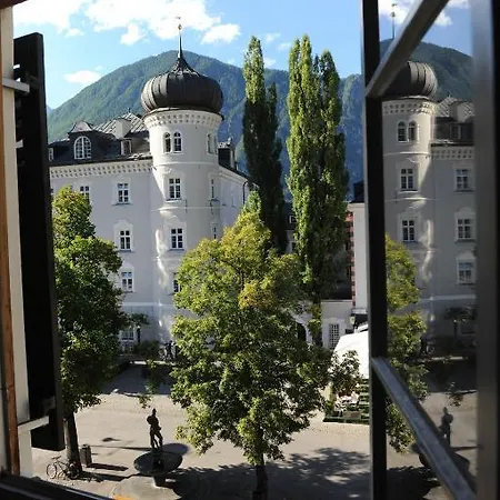 - Dina Mariner Апарт-отель Лиенц